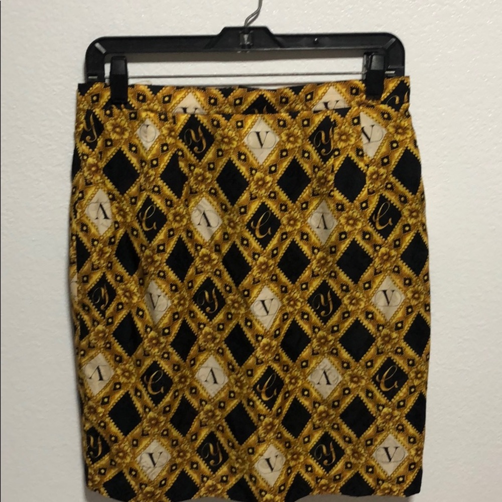Matching top and bottom - Picture 3 of 3